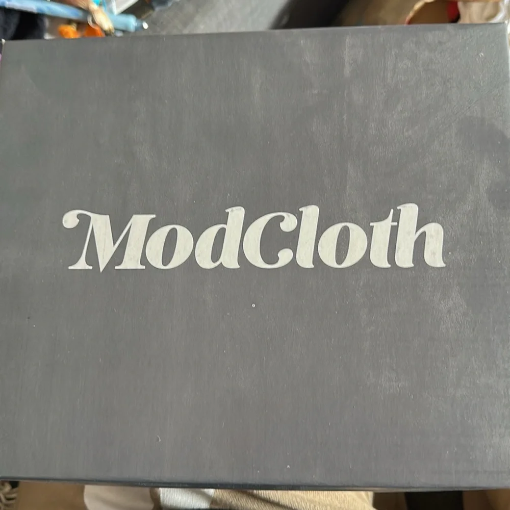 Retro Red ModCloth Heels - Picture 3 of 4